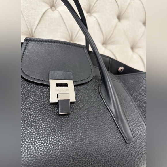 Michael kors Bancroft Collection Large leather handbag black - Picture 5 of 11